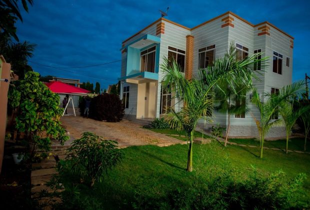 Afrishare Accommodation volunteer 10